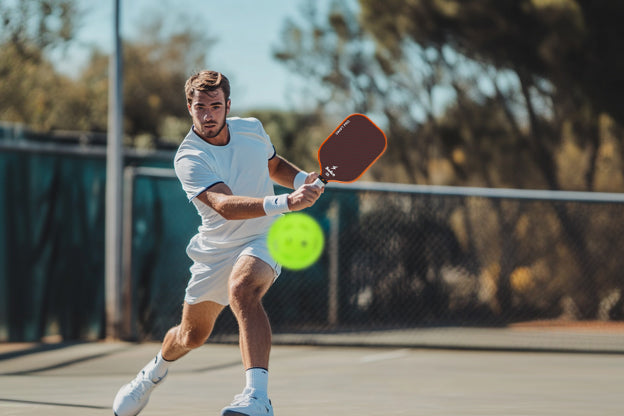 how-to-hold-a-pickleball-paddle-when-serving